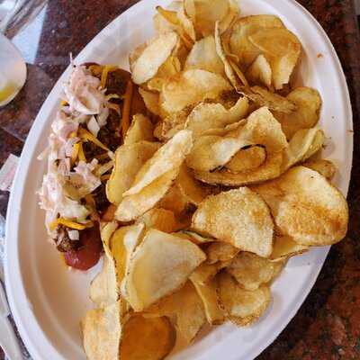 J's Corner Restaurant & Bar