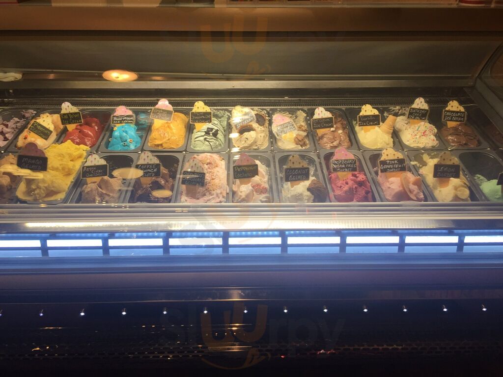 River Street Sweets Savannah's Candy Kitchen