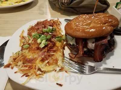 Shari's Cafe And Pies