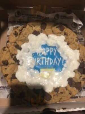 Insomnia Cookies