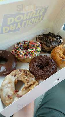 Yb's Daylight Donuts
