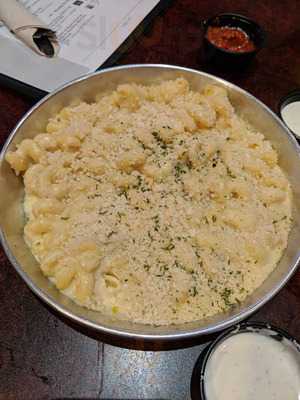 Brass Rail Pizza Bar