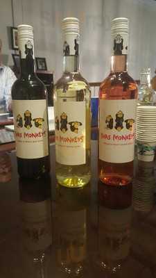 Jj's Market & Delicatessen