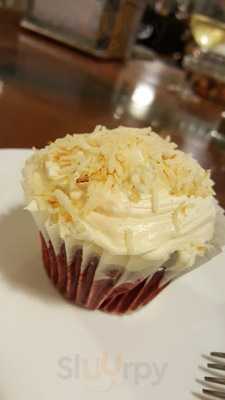 Jj's Market & Delicatessen