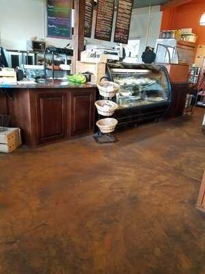 Jj's Market & Delicatessen