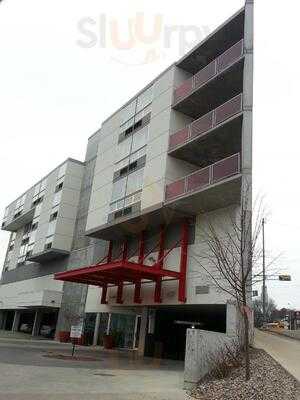 The Wise Restaurant & Bar