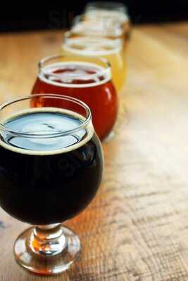 The Wise Restaurant & Bar