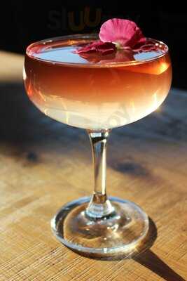 The Wise Restaurant & Bar