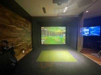 Iron & Oak Restaurant And Bar