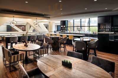 Iron & Oak Restaurant And Bar