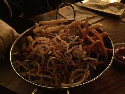 Roam Artisan Burgers