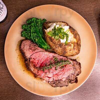 Three Peaks Restaurant