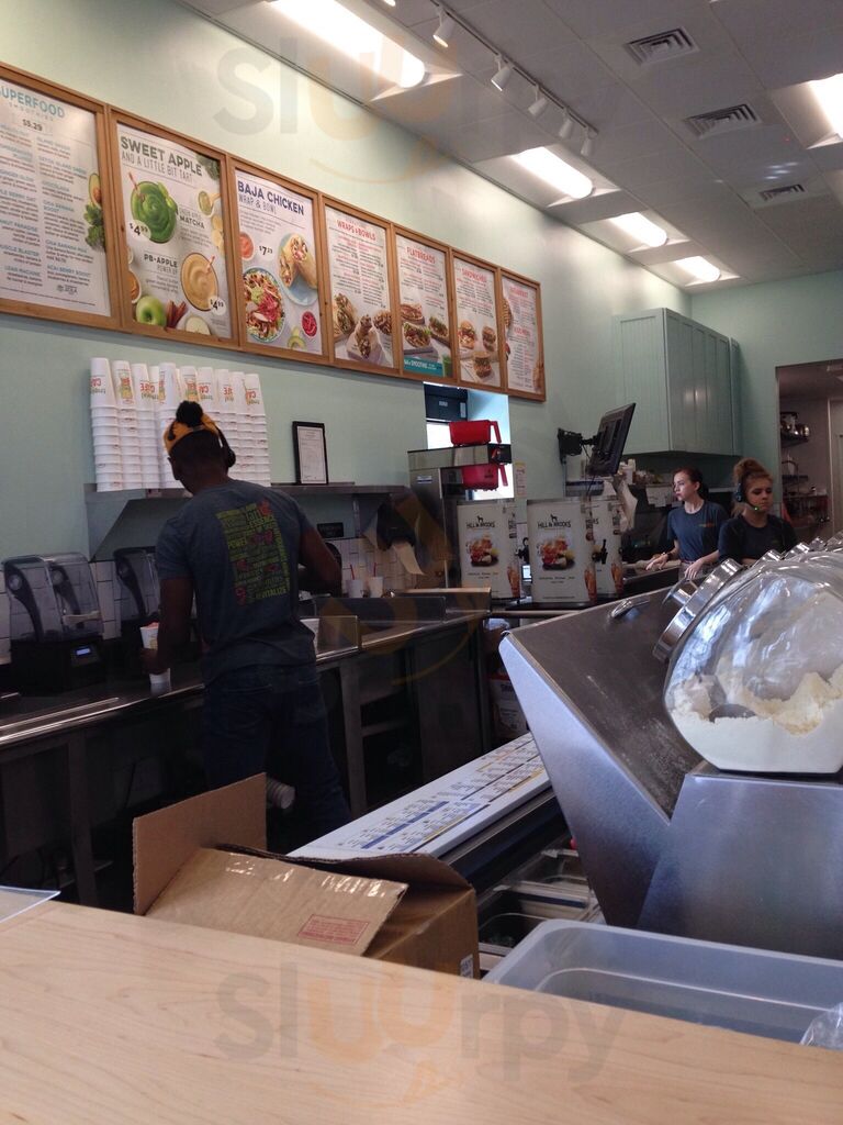 Tropical Smoothie Cafe