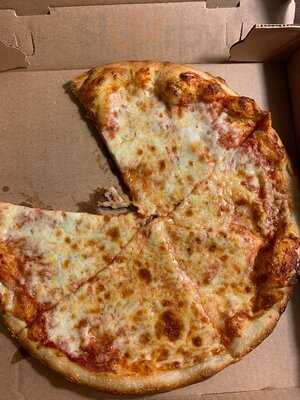 Cusato's Pizzeria & Deli