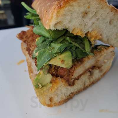 Enzo & Tino's Bake Shop