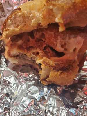 Zo's Good Burger - New Center Detroit