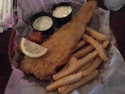 Hemingway’s Bar & Grill