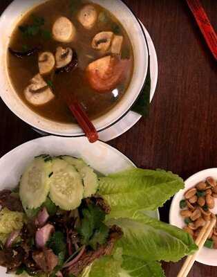 Pin Toh Thai Street Food