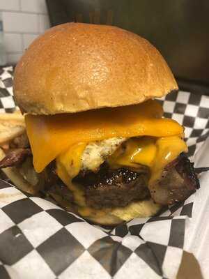 Federal Burgers And Wings