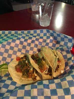 Gloria's Bar & Grill