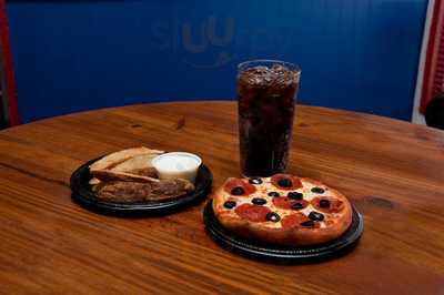 Rusty's Pizza Parlor