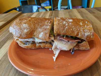 L’acajou Bakery & Cafe