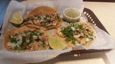 Miss G's Tortas Y Tamales