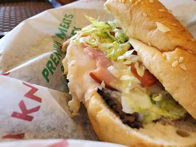 Momma Goldberg's Deli