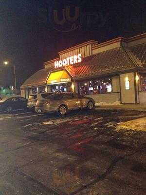 Hooters