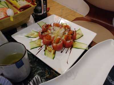 Flying Fish Sushi Bar And Grill