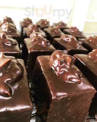 Mondelli's Bake Shop