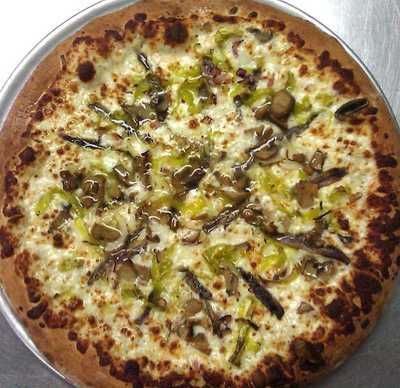 Da' Crust Pizza And Kitchen