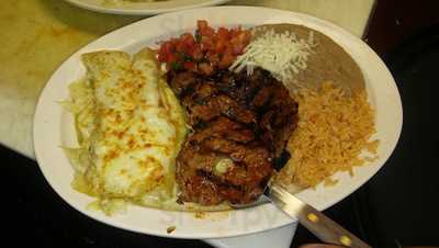 El Primero Bar & Grill