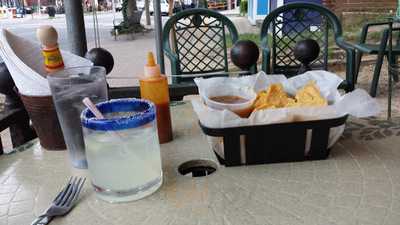 El Primero Bar & Grill