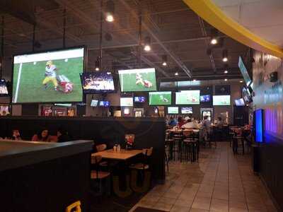 Buffalo Wild Wings Grill & Bar