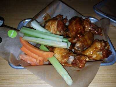 Buffalo Wild Wings Grill & Bar