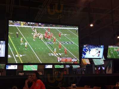 Buffalo Wild Wings Grill & Bar