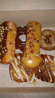 College Coffee And Donuts