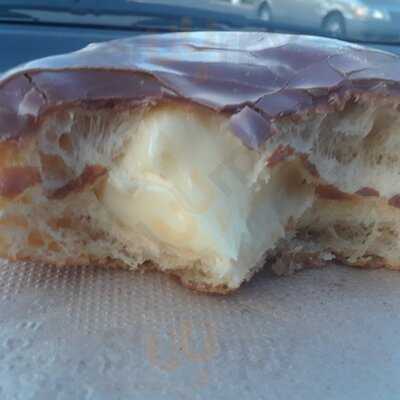 College Coffee And Donuts