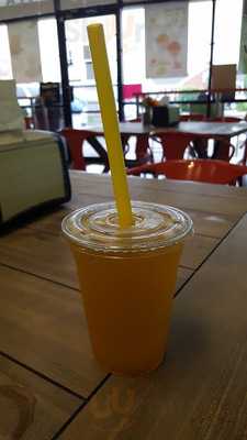 Lola's Frozen Yogurt