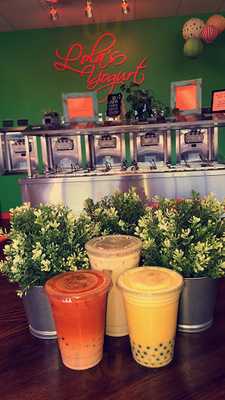 Lola's Frozen Yogurt