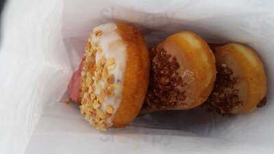 Tonallis Doughnuts & Cream