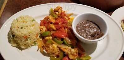 La Caravana Salvadoreno Restaurante