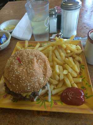 Noni's Sherwood Grille