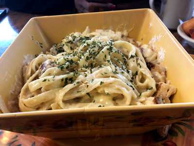 Noni's Sherwood Grille