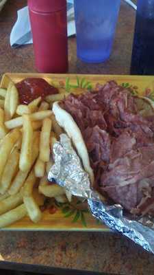 Noni's Sherwood Grille