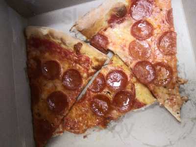 Gino's Pizzeria And Restaurant