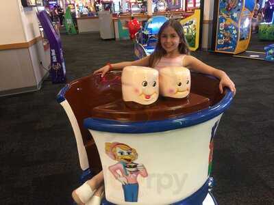 Chuck E. Cheese