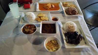 R'mony Restaurant & Lounge