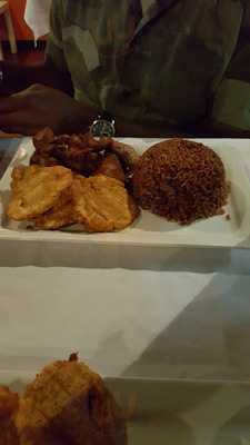 R'mony Restaurant & Lounge